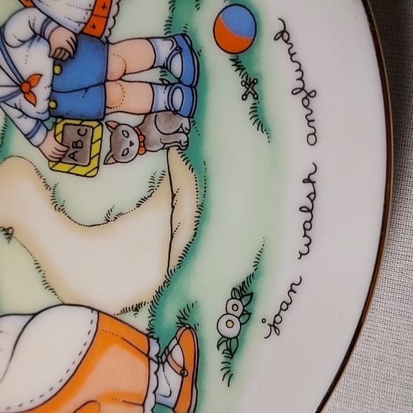 Vintage 1986 Avon Mother's Day Plate - Picture 2 of 5